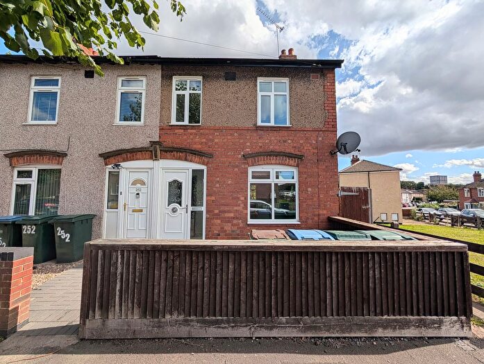 3 Bedroom End Of Terrace House To Rent In Hewitt Avenue, CV6
