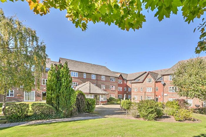 1 Bedroom Retirement Property For Sale In Eastfield Road, Brentwood, CM14