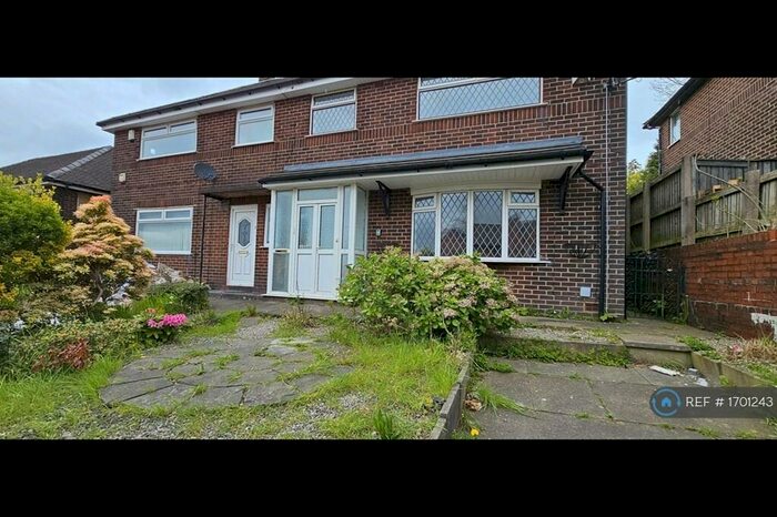 3 Bedroom Semi-Detached House To Rent In Winchester Way, Bolton, BL2