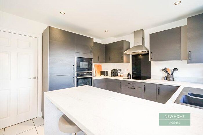 3 Bedroom Terraced House For Sale In Thornbury Walk, Kingswood, Hull, HU7