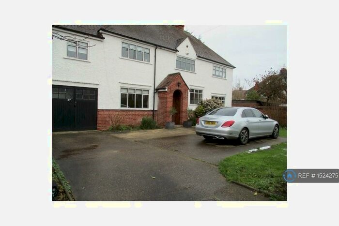 4 Bedroom Detached House To Rent In Bromham Road, Bedford, MK40