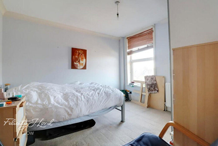 2 Bedroom Flat To Rent In Carnarvon Road, London, E15