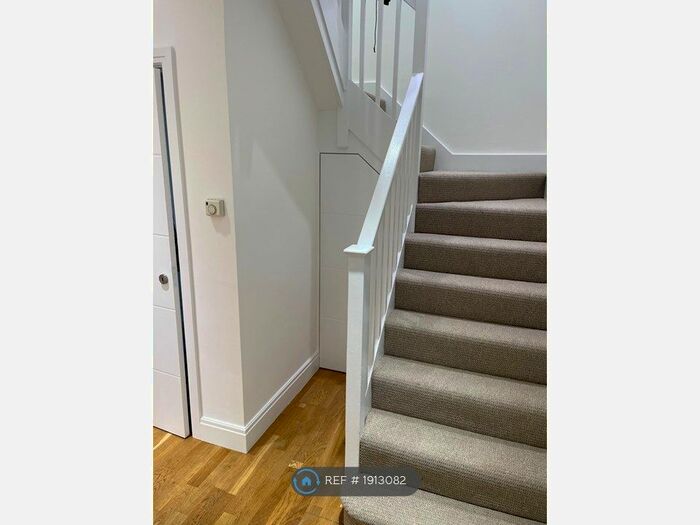 3 Bedroom Semi-Detached House To Rent In Fordmill Road, London, SE6