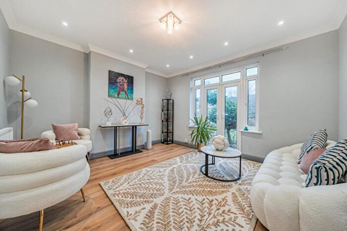 3 Bedroom Bungalow For Sale In Felstead Road, Orpington, Kent, BR6