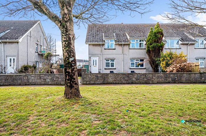 2 Bedroom Flat For Sale In Salisbury Close, Scurlage, Swansea, SA3