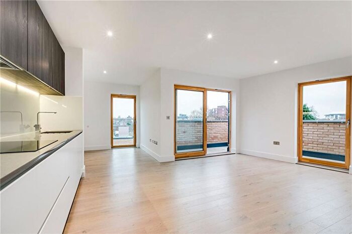 2 Bedroom Flat To Rent In Regent Court, London, W6