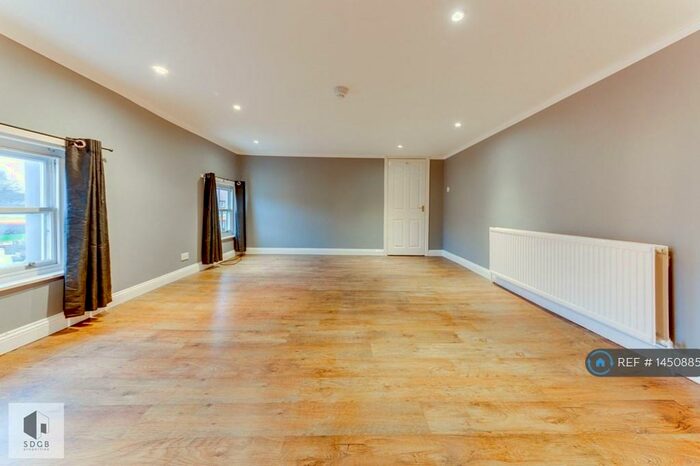 2 Bedroom Flat To Rent In Moorgate, Retford, DN22