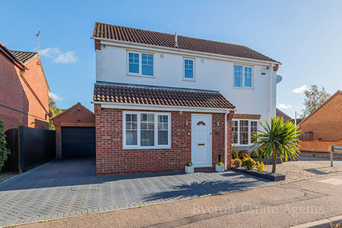 4 Bedroom Detached House For Sale In El Alamein Way, Bradwell, Great Yarmouth, NR31