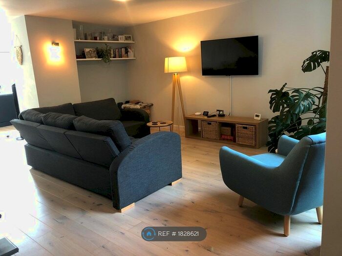 3 Bedroom Terraced House To Rent In Canbury Mews, London, SE26