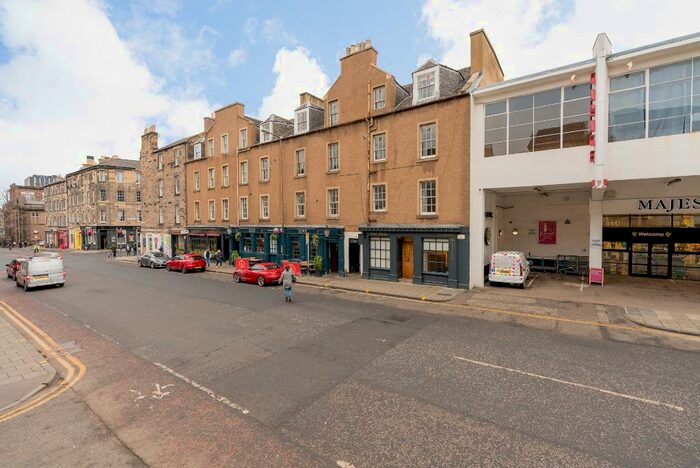 2 Bedroom Flat To Rent In Causewayside, Sciennes, Edinburgh, EH9