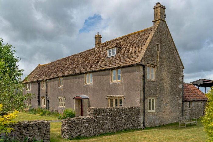 5 Bedroom Farmhouse For Sale In West End, Marshfield, Chippenham, SN14