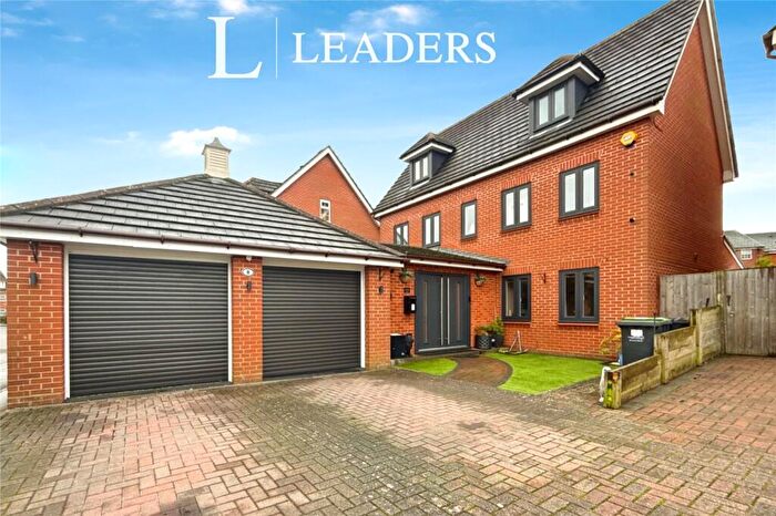 4 Bedroom Detached House For Sale In Charlotte Drive, Gosport, Hampshire, PO12