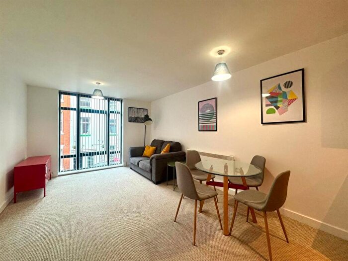 1 Bedroom Apartment To Rent In George Street, Birmingham, B3