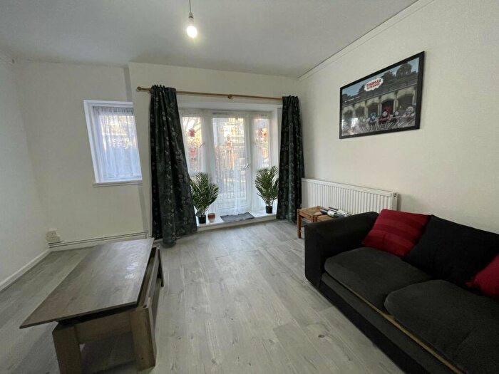 2 Bedroom Apartment To Rent In Elsinore House, Denmark Road, Camberwell, London, SE5