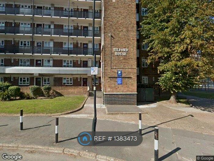 2 Bedroom Flat To Rent In Tilford House, London, SW2