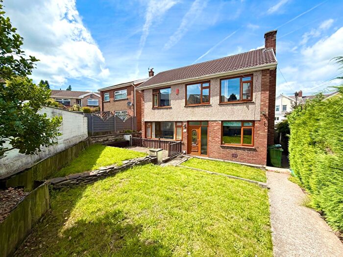 3 Bedroom Detached House For Sale In Ash Grove, Trecynon, Aberdare, Rhondda Cynon Taf, CF44