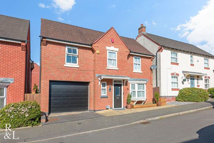 4 Bedroom Detached House For Sale In Stirling Close, Church Gresley, DE11