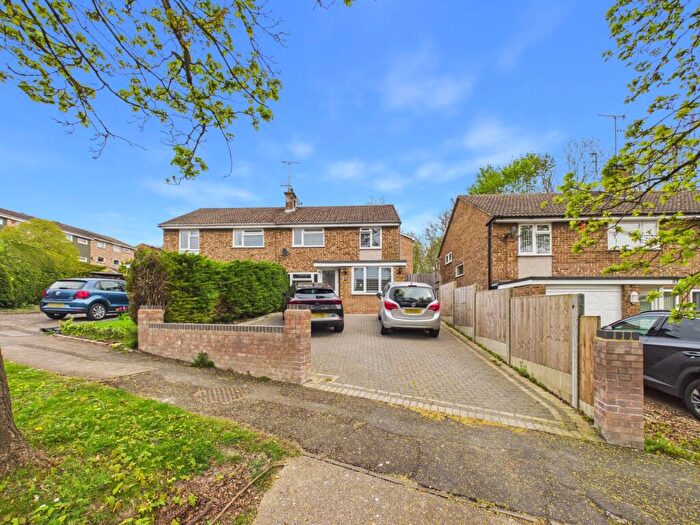 3 Bedroom Semi-Detached House For Sale In Robinson Road, High Wycombe, Buckinghamshire, HP13