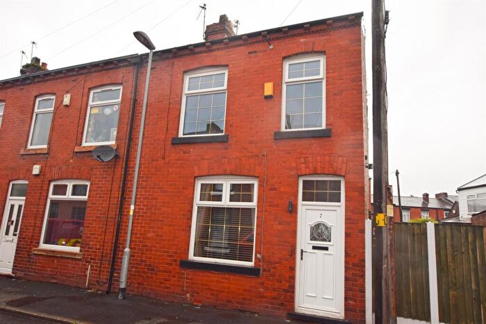3 Bedroom End Of Terrace House For Sale In Norman Street, Middleton, Manchester, M24
