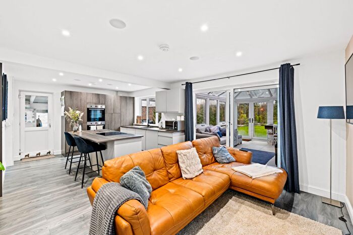 3 Bedroom Detached Bungalow For Sale In Ref: El - Povey Cross Road, Horley, RH6