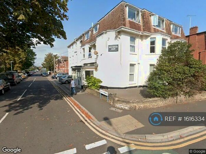 Studio To Rent In Westbrook Court, Bournemouth, BH1