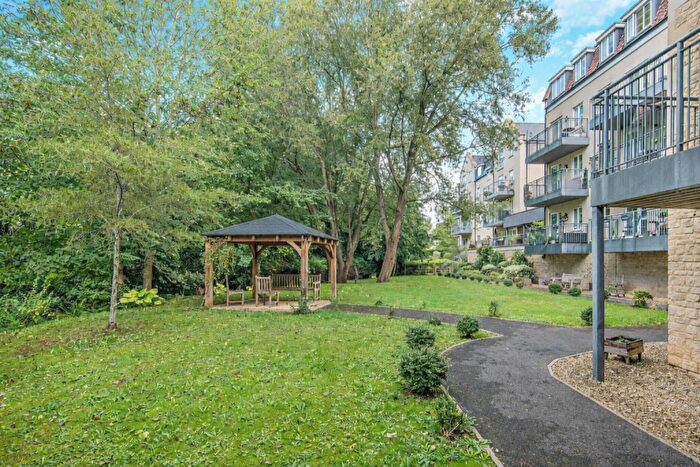 1 Bedroom Retirement Property For Sale In Lambrook Court, Bath, BA1