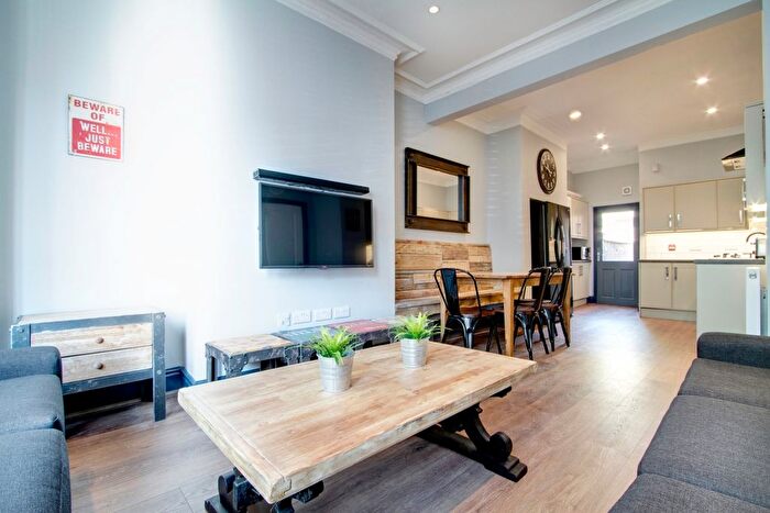 6 Bedroom Terraced House To Rent In Furness Road, Manchester, M14