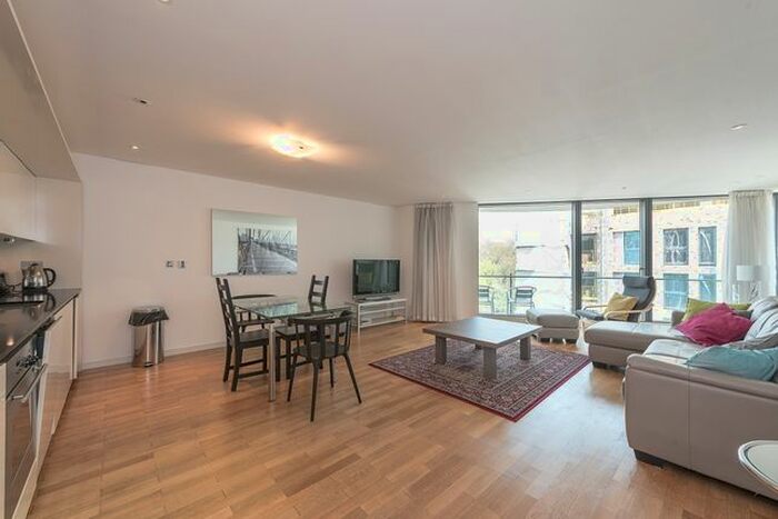 3 Bedroom Flat To Rent In Hermitage Street, London, W2