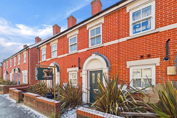 2 Bedroom Terraced House For Sale In Military Road, Colchester, CO1