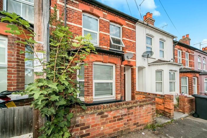 1 Bedroom Flat To Rent In Elm Park Road, Reading, Berkshire, RG30