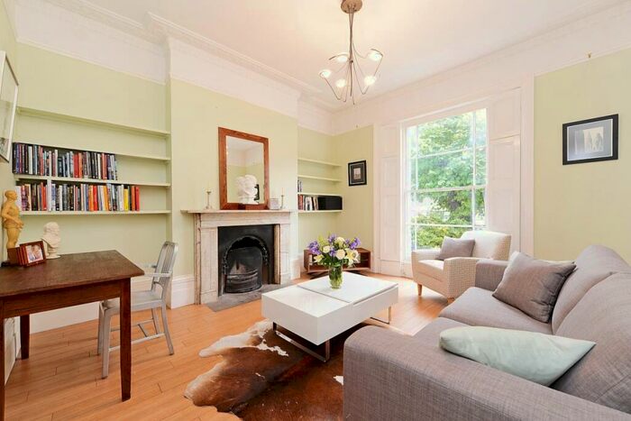 1 Bedroom Flat To Rent In Offord Road, London, N1