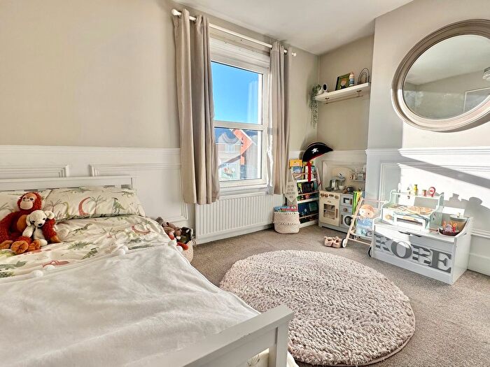 2 Bedroom Terraced House For Sale In Little Common Road, Bexhill-On-Sea, TN39