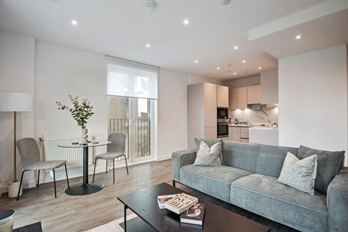 1 Bedroom Apartment To Rent In Busby House, Medawar Drive, London, NW7