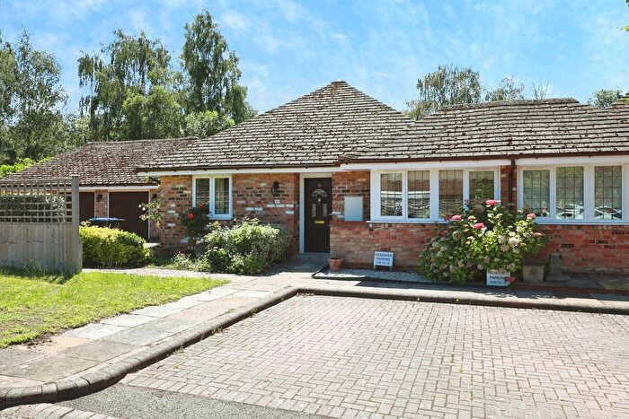 2 Bedroom Semi-Detached Bungalow For Sale In Avon Meadow Close, Stratford-Upon-Avon, CV37