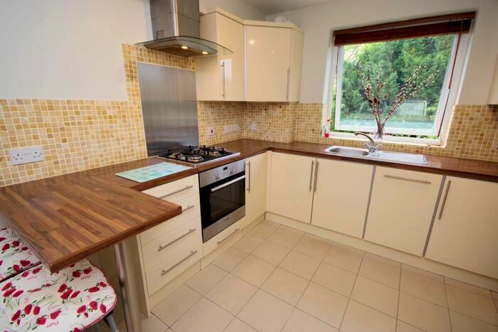 1 Bedroom Flat To Rent In Seymour Road, Finchley, N3