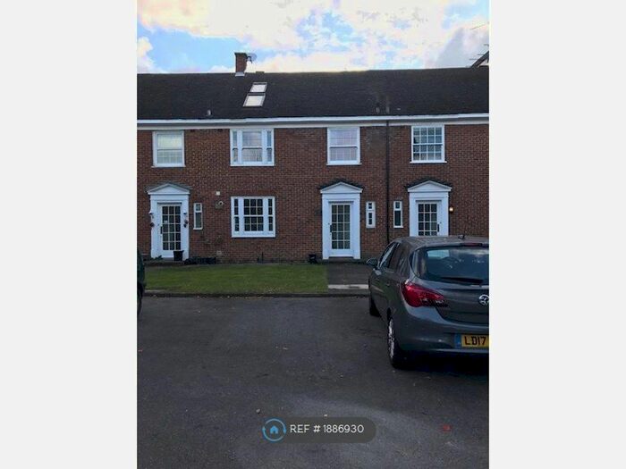3 Bedroom Terraced House To Rent In Whinfell Close, London, SW16