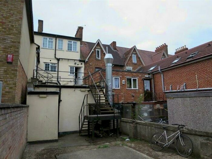 4 Bedroom Flat To Rent In Cowley Road, Oxford, Oxford, OX4