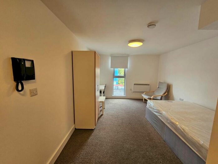 1 Bedroom Flat To Rent In Bevois Valley Road, Southampton, SO14