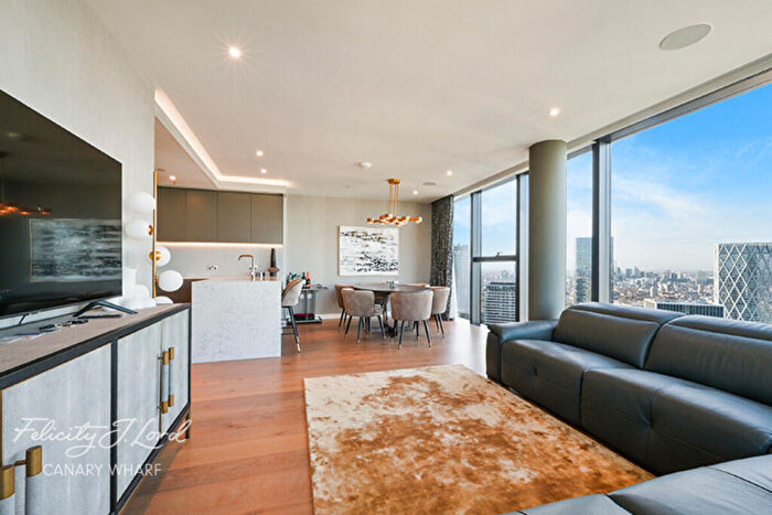 3 Bedroom Apartment To Rent In Marsh Wall, London, E14