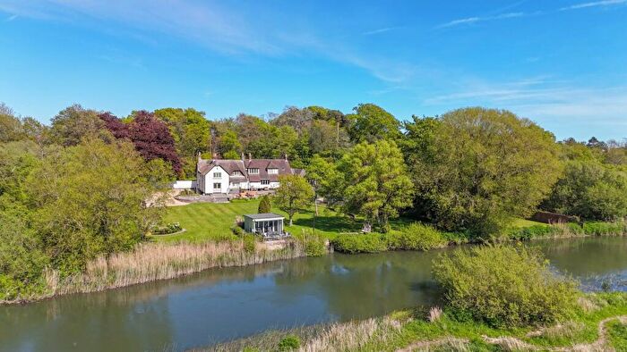 5 Bedroom Detached House For Sale In Salisbury Road, Christchurch, BH23