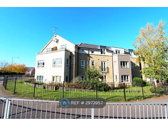 2 Bedroom Flat To Rent In Cromwell Drive, Huntingdon, PE29