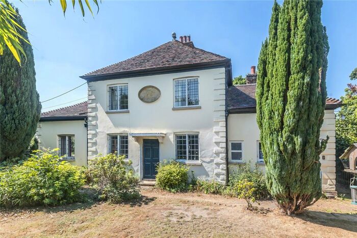 4 Bedroom Detached House For Sale In Font Hill, Newick, BN8