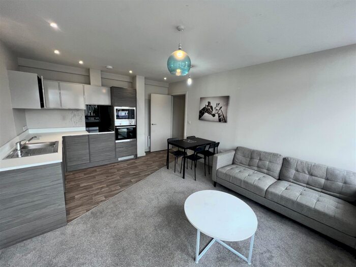 2 Bedroom Apartment To Rent In -Bedroom Apartment -, Bond Street, Hull, K2