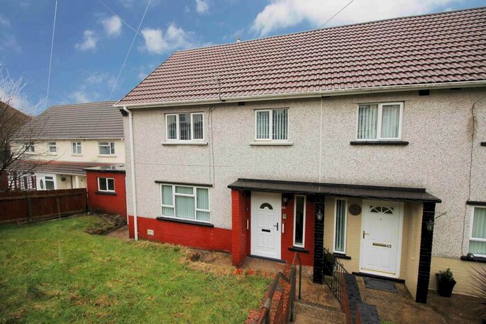 3 Bedroom Semi-Detached House To Rent In Hughes Street, Penygraig, CF40