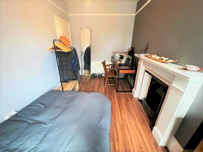 2 Bedroom Flat To Rent In St. Leonards Road, Bexhill-On-Sea, TN40