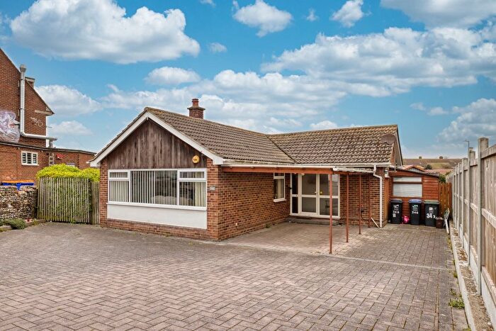 3 Bedroom Bungalow For Sale In Margate Road, Ramsgate, Kent, CT12