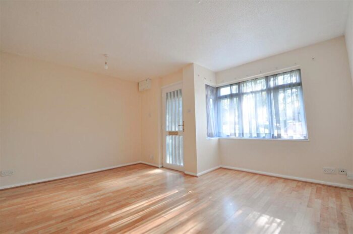 1 Bedroom Terraced House To Rent In Bennett Court, Camberley, GU15