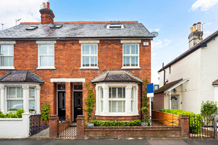 3 Bedroom House To Rent In Elmgrove Road, Weybridge, KT13