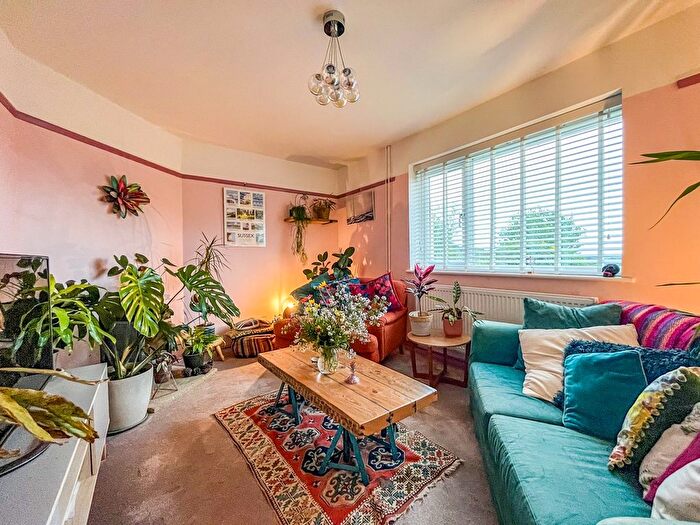 2 Bedroom Bungalow For Sale In Hastings Road, Battle, TN33