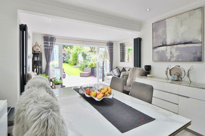 5 Bedroom Terraced House To Rent In St Philips Avenue, Worcester Park, KT4